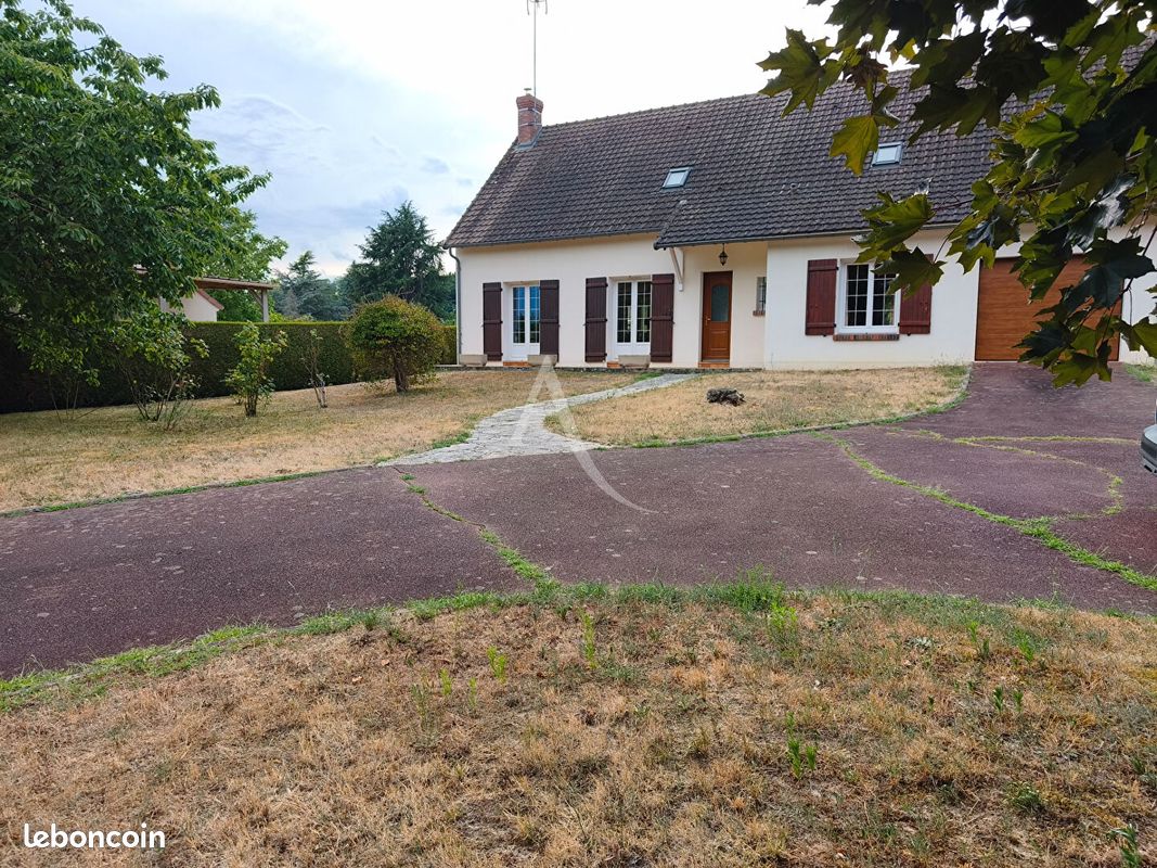 Maison 7 pièces 155 m² · à Saint-Romain-sur-Cher · 155 m² · 223 000 €