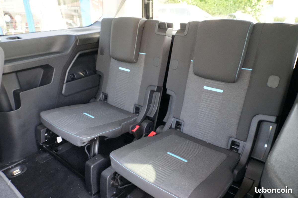 FORD Tourneo CONNECT III L2 2.0 ECOBLUE 122 DCT7 ACTIVE 7 PLACES (image 28)