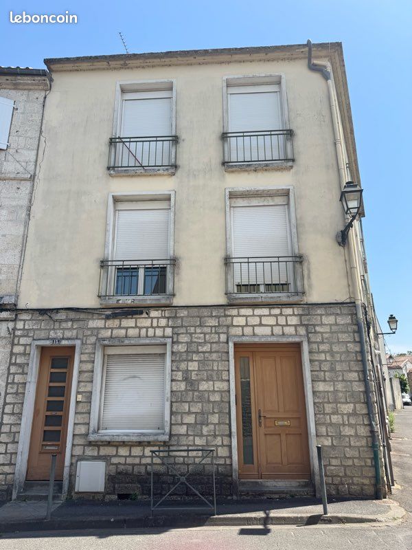 Appartement 6 pièces 105 m² · à Angoulême · 105 m² · 1 000 €