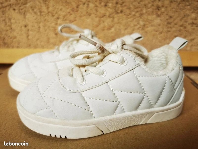 Basquets bébé fille pointure 23 marque Zara Chaussures