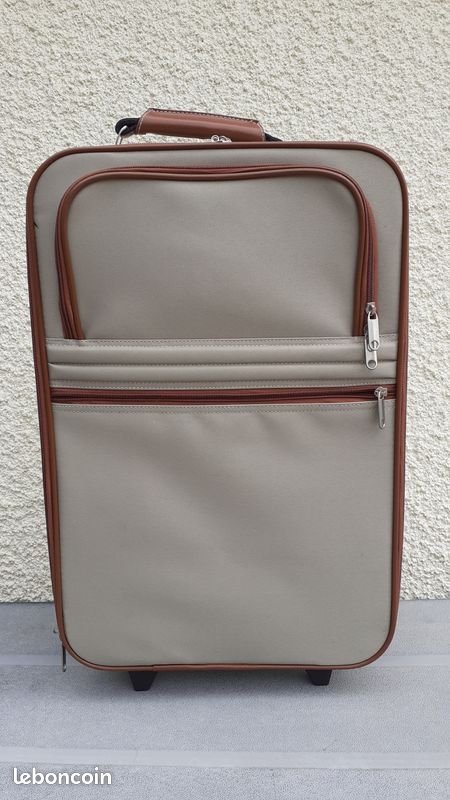 Valise + vanity (image 3)