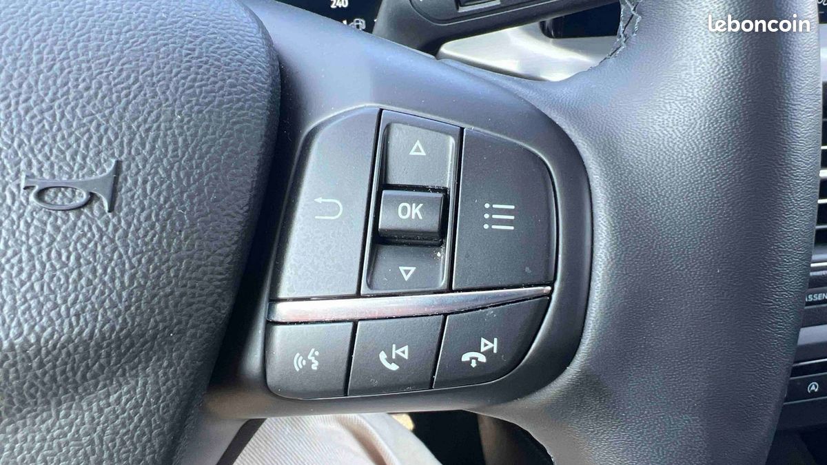 FORD Focus 1.0 EcoBoost 125 S&S mHEV Titanium X Business (image 25)