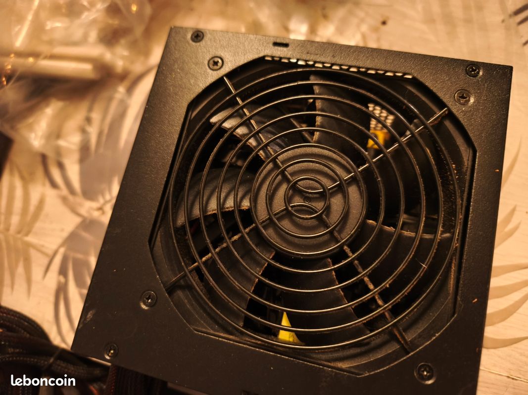 Alimentation PC Corsair TX650W - 650 Watts - Occasion (bon état)