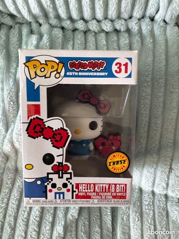 Funko Pop Hello Kitty 8-Bit #31 – Chase Édition Limitée (45ᵉ