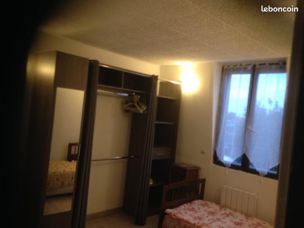 Chambre 1 pièce 13 m²