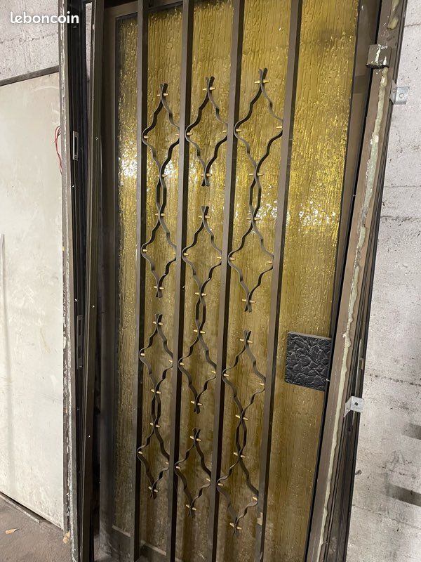 Porte d’entrée aluminium (image 2)