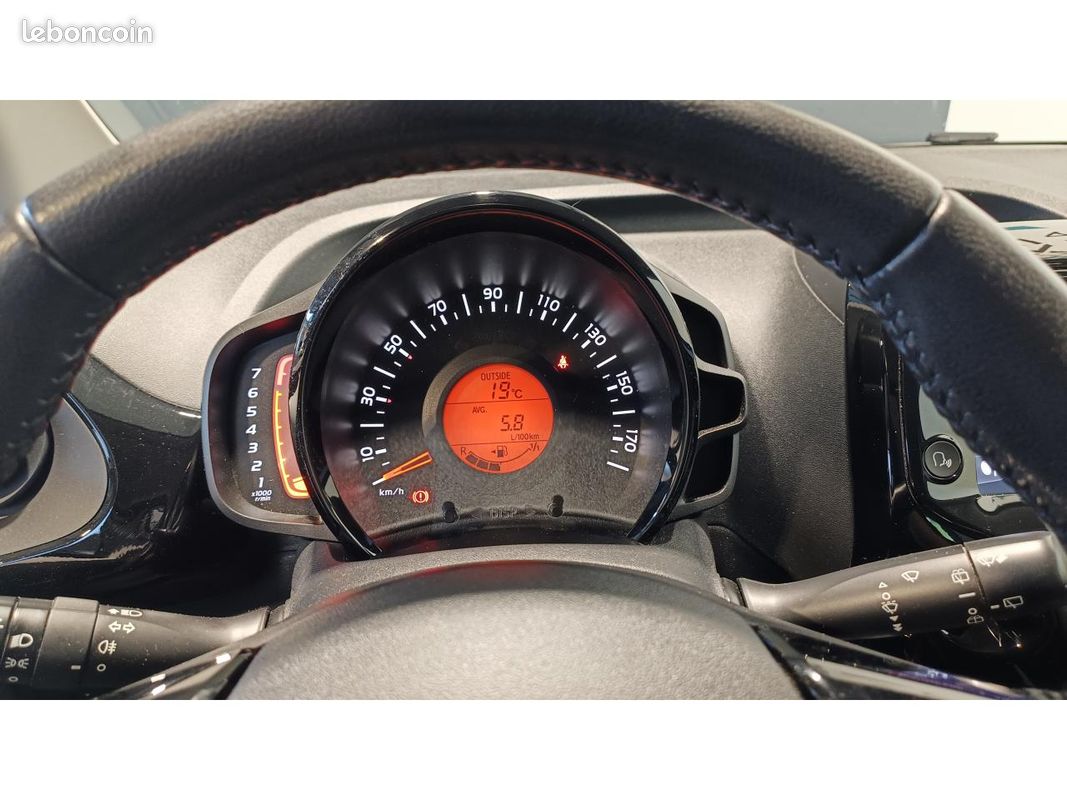 CITROEN C1 AIRSCAPE SHINE 1.0i VTi 72 ch Toit ouvrant + Camera (image 20)