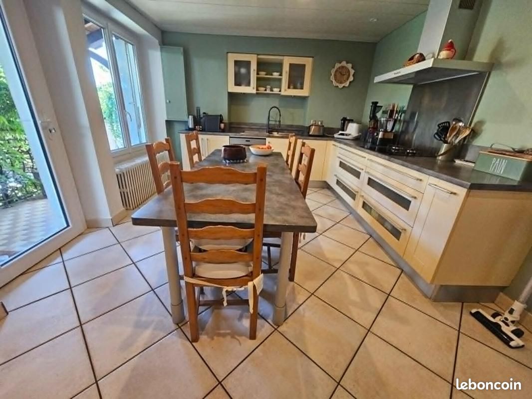 Maison 8 pièces 193 m² · à Sorbiers · 193 m² · 249 000 €