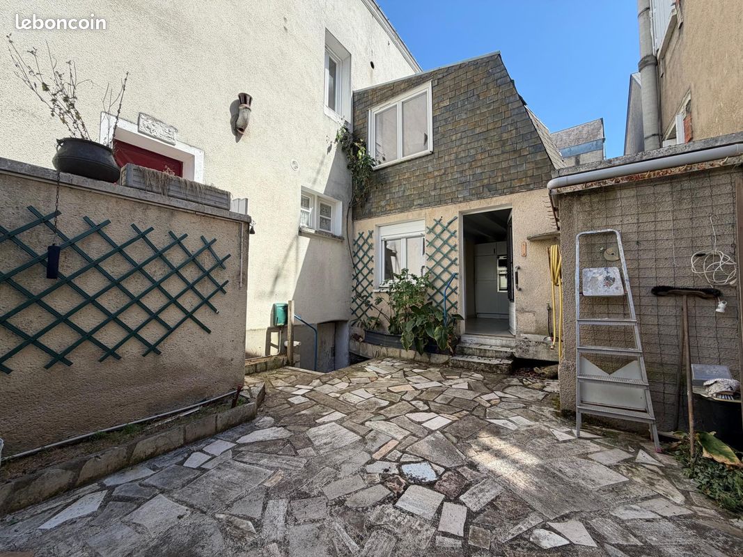 Immeuble 200 m² · à Tours · 200 m² · 451 500 €