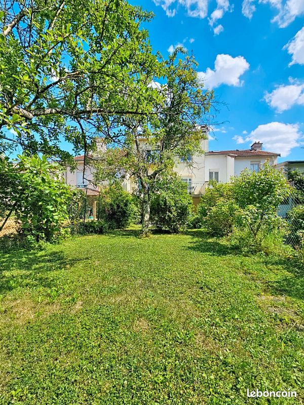 Maison 8 pièces 174 m² · à Saint-Max · 174 m² · 425 000 €