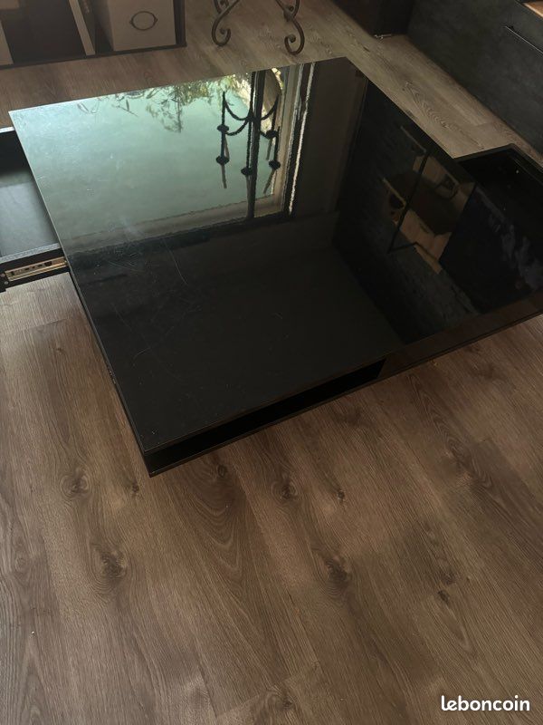 Table basse noire (image 1)