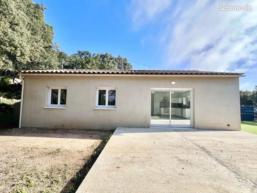 Maison 4 pièces 84 m² · à Sainte-Anastasie-sur-Issole · 84 m² · 325 000 €