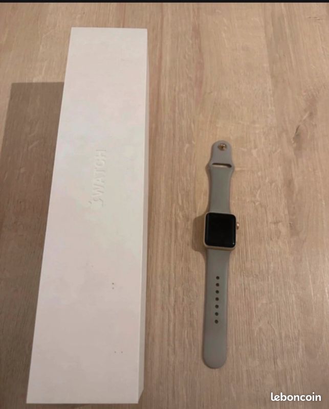 Montre connectée Apple Watch série 2 (image 1)