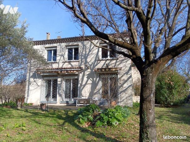 Maison 8 pièces 200 m²
