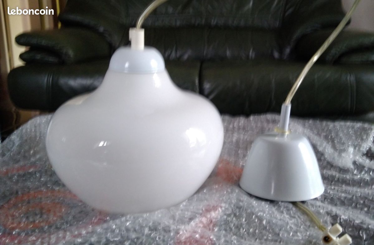 Suspension en verre opalin TBE (image 1)