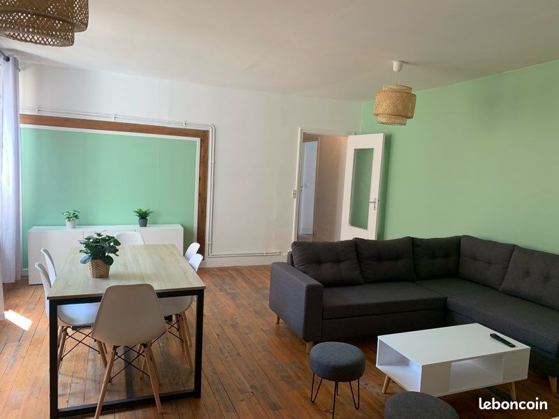 Appartement 4 pièces 90 m² · à Saint-Étienne · 90 m² · 850 €