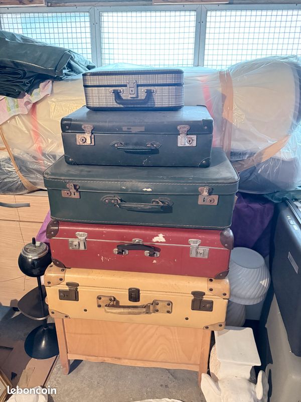 Valise Vintage 60s/70s – Bagage à Main Rigide – Cuir Ou Simili? – Époque Rétro