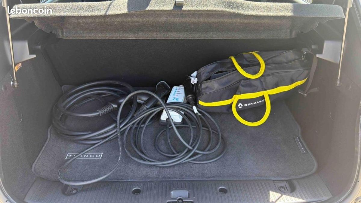Renault Twingo E-TECH ELECTRIQUE III Achat Intégral - 21 Life (image 5)