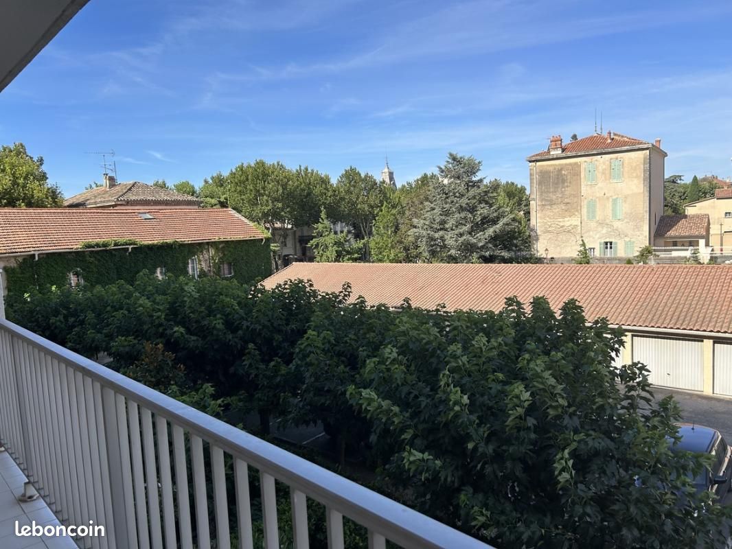 Appartement 4 pièces 83 m² · à Salon-de-Provence · 83 m² · 989 €/mois