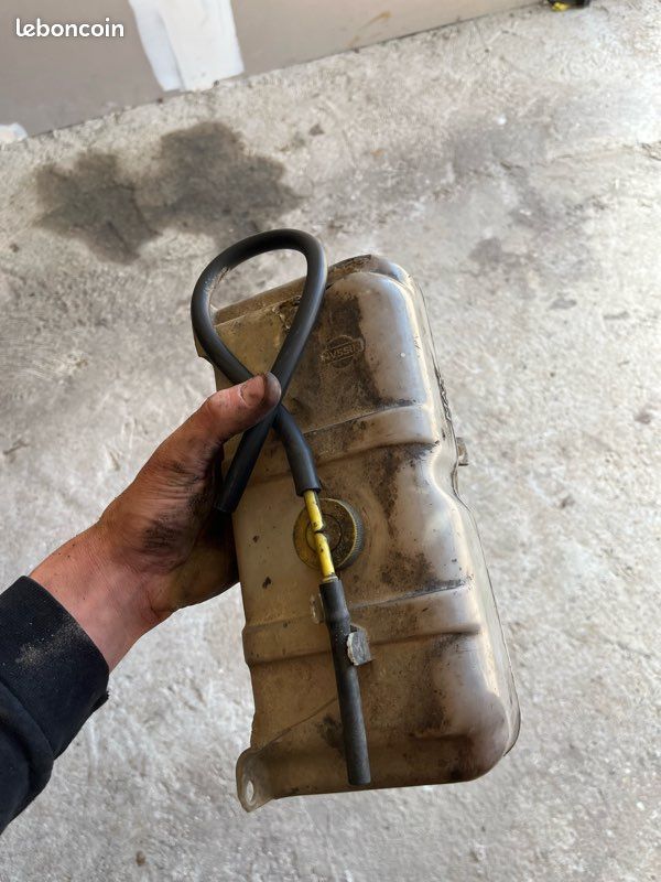 Vase d’expansion nissan patrol y60 (image 1)