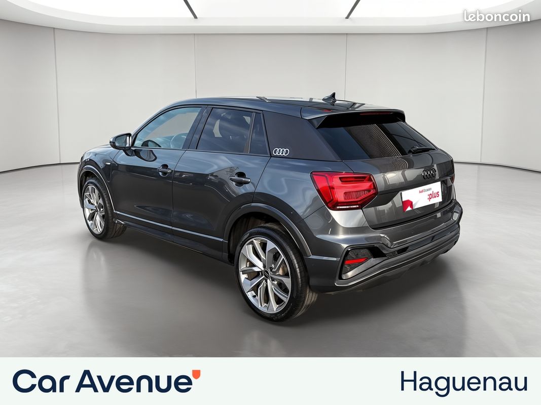 AUDI Q2 35 TDI 150 S tronic 7 Black Edition / Toit Ouvrant / GPS / Caméra / Hayon Electrique / Attelage (image 3)