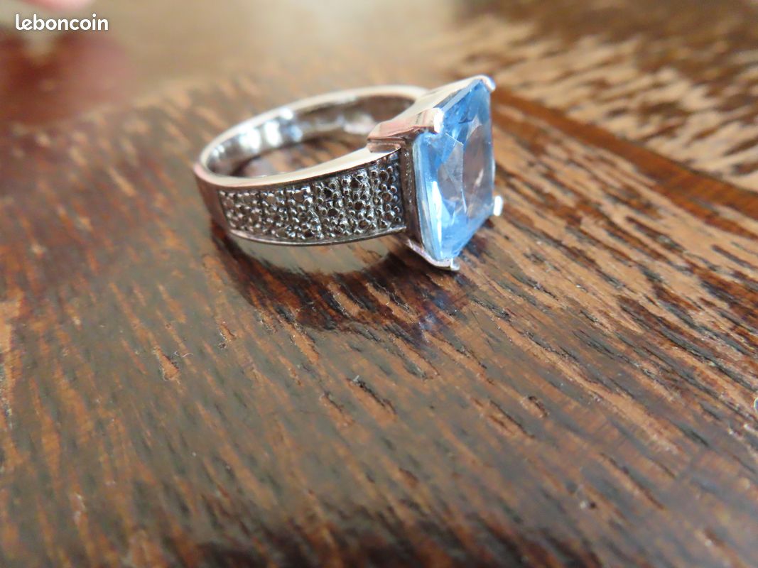 Bague Dôme En Argent Massif 925 - Taille 53 - Zirconiums Bleu Topaze - Occasion Bon état