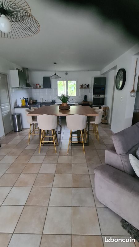 Maison 4 pièces 90 m² · à Revel-Tourdan · 90 m² · 800 €/mois