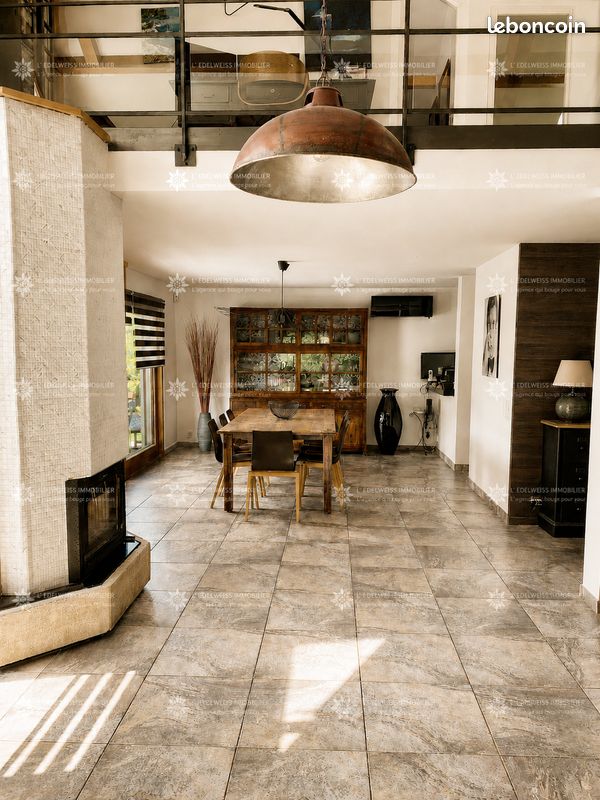 Maison 6 pièces 170 m² · à Viuz-en-Sallaz · 170 m² · 760 000 €