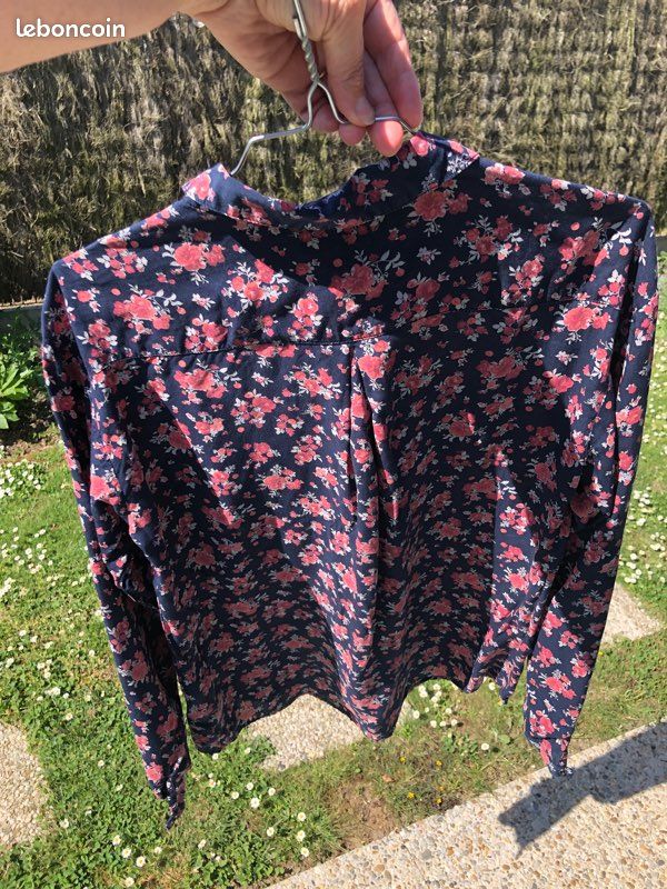 Chemise C&A marine fleurie rose M (image 3)