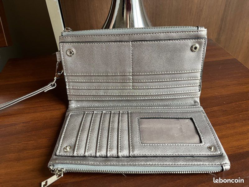 Porte Feuille avec poignet - argenté - très bon état (image 7)