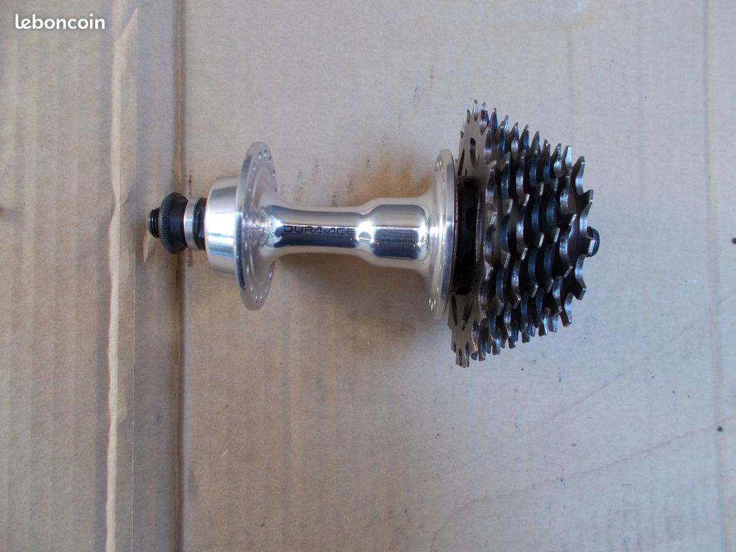 Shimano Dura ace 7400 front hub axle unit