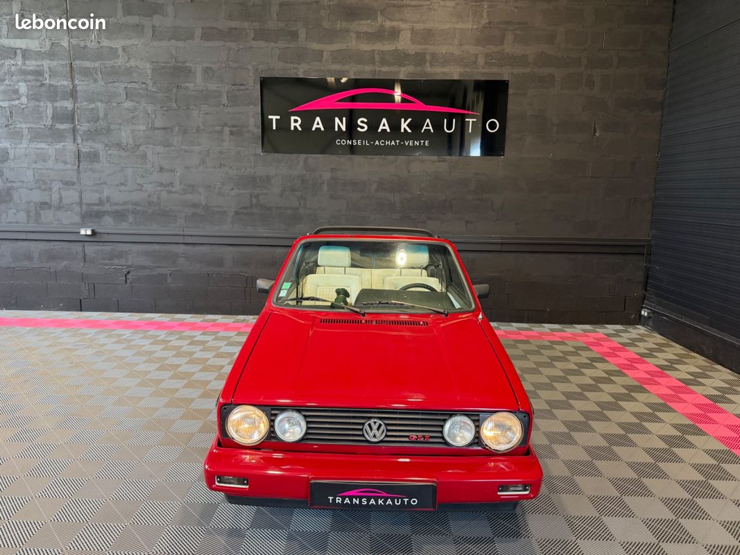 VOLKSWAGEN GOLF CABRIOLET 1.8 90ch - MOTEUR REFAIT 5000KMS - CAPOTE NEUVE - PEINTURE NEUVE - DOSSIER PHOTO RESTAURATION... (image 4)