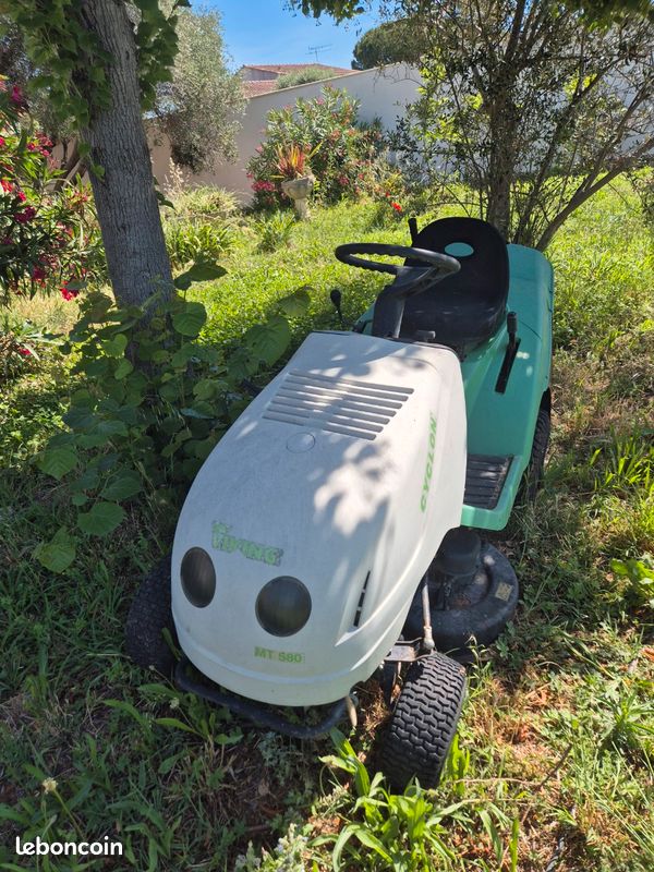 Tondeuse autoportée Viking MT 580 – Pour pièces (image 2)