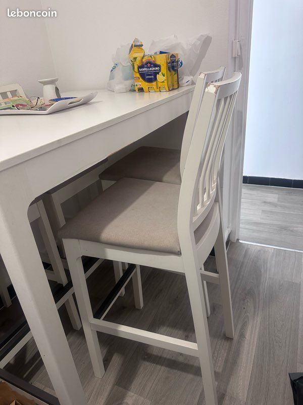 Table haute et chaises (image 3)