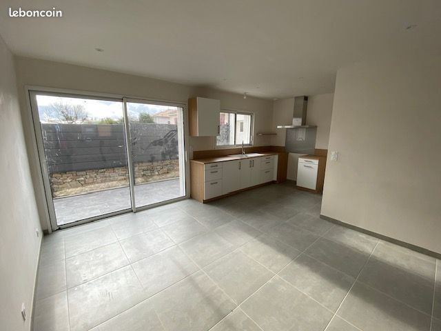 Maison 5 pièces 90 m² · à Saint-Julien-de-Concelles · 90 m² · 1 250 €/mois