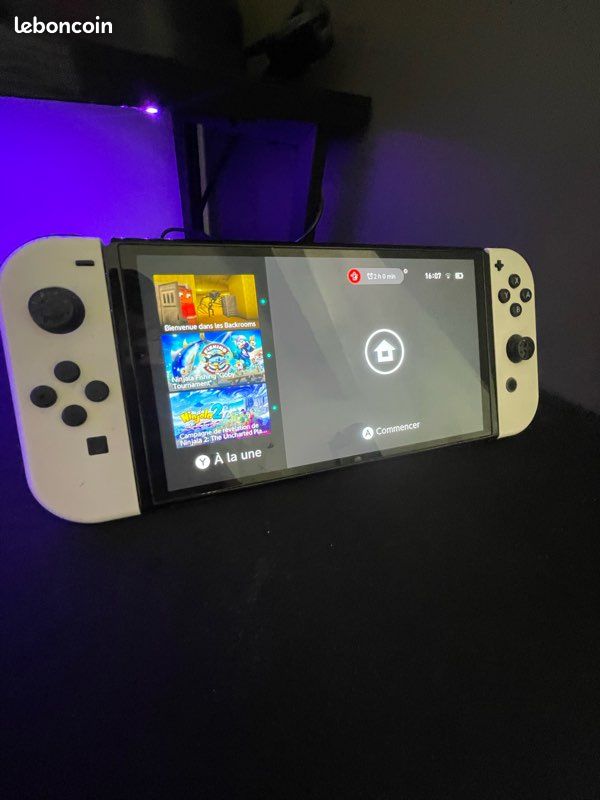 Switch OLED (image 1)