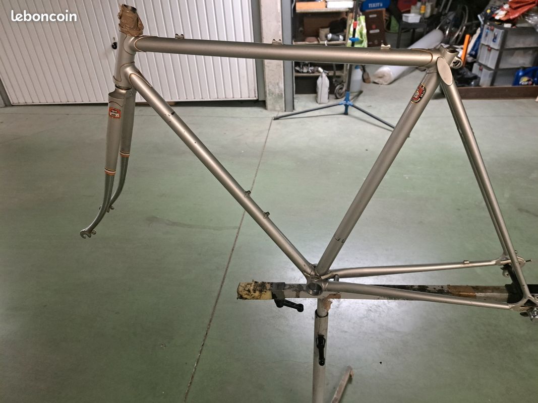 Cadre Vélo Vitus 971 Meral - 57x56cm - Acier 2660g - Filetage Français - Occasion