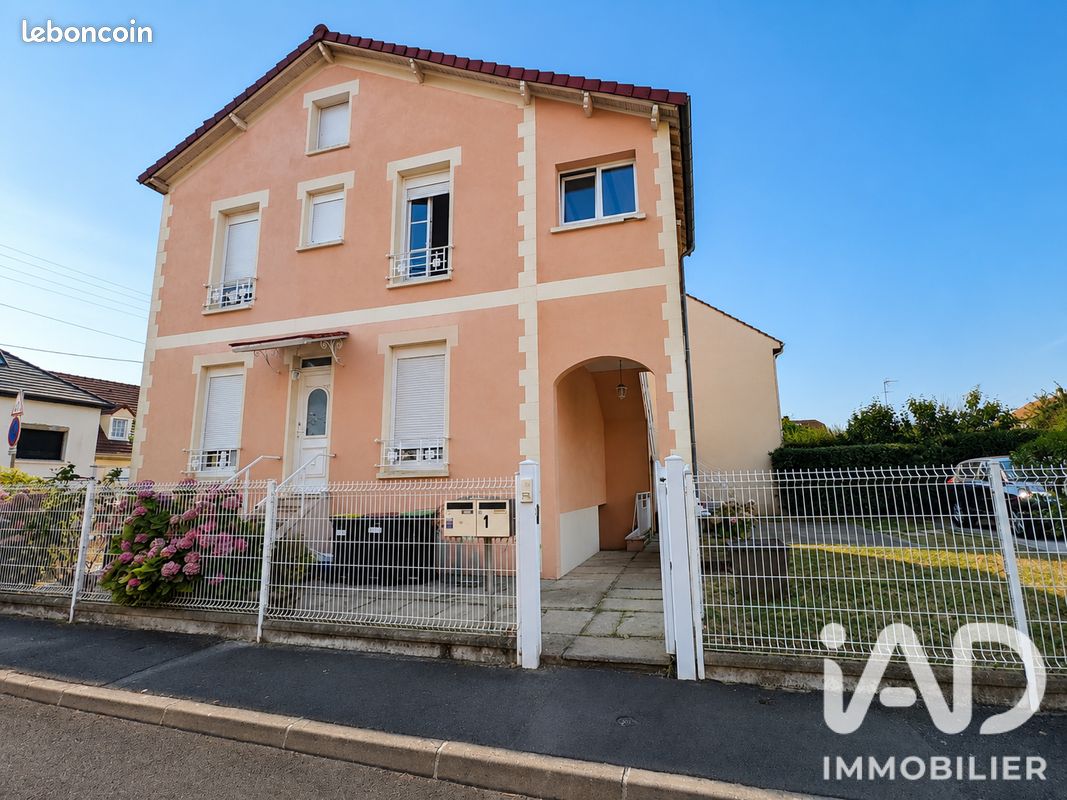 Immeuble 7 pièces 140 m² · à Athis-Mons · 140 m² · 390 000 €