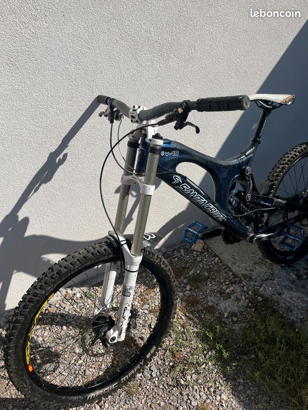 Vtt descente DH Santa Cruz V10 (image 3)