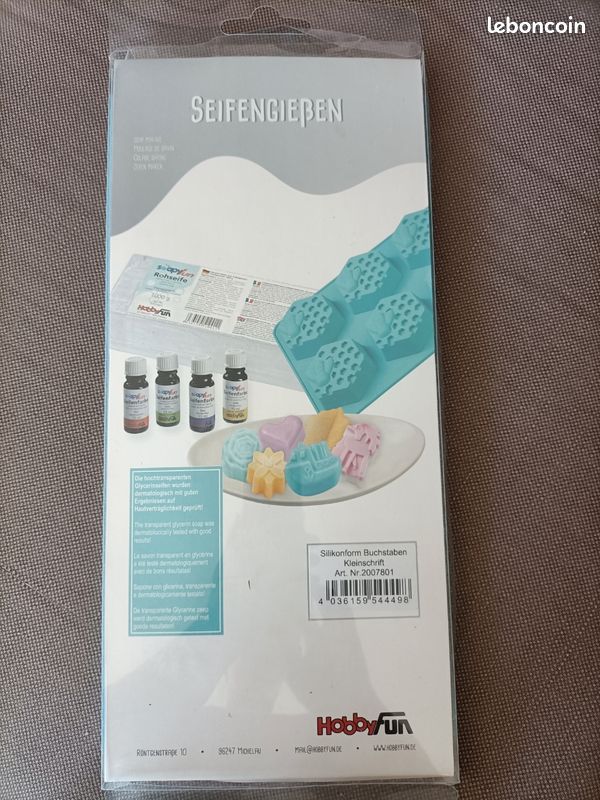 Moule en silicone lettres pour savon (image 2)