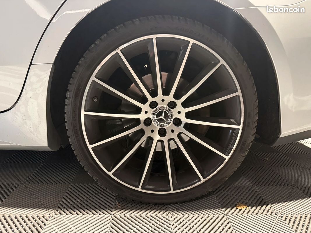 Mercedes-Benz CLASSE CLS 400 d 4Matic AMG LINE + (image 50)