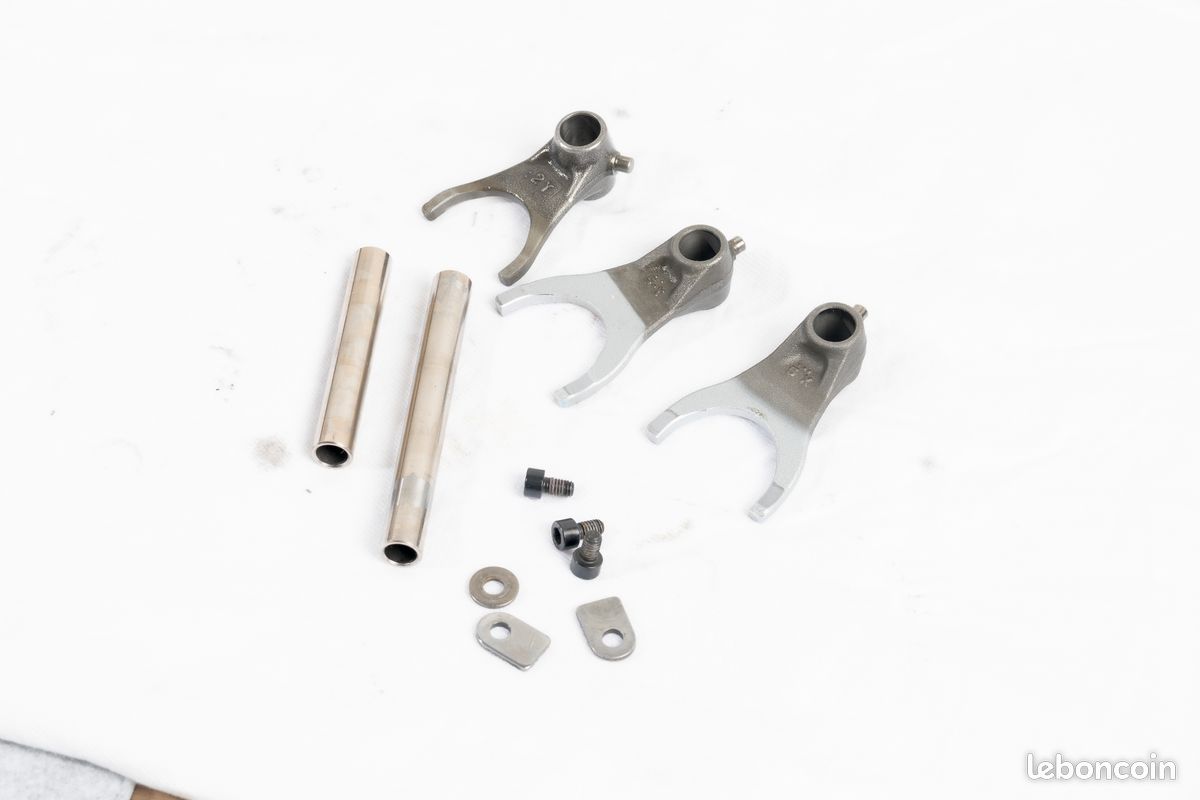 Fourchettes boîte vitesse Triumph Street Triple 765 RS R 2017 2019 T1195004 T1190368 1-2 (image 2)