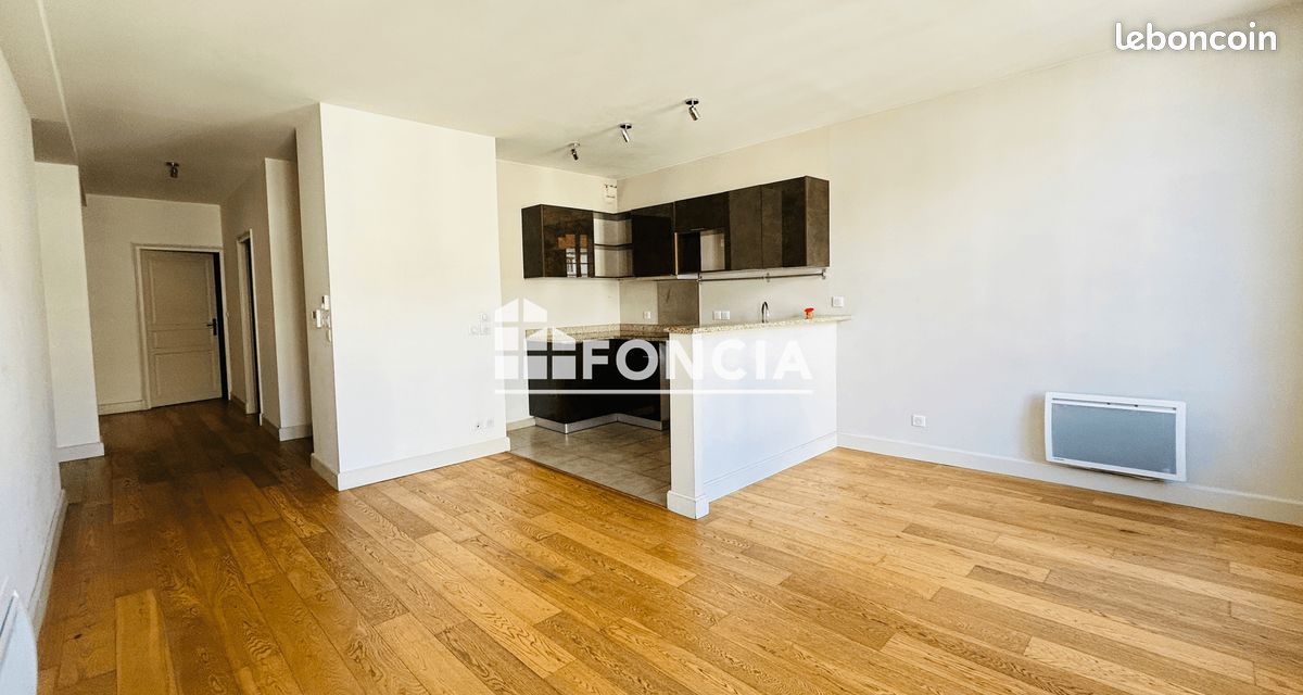Appartement 3 pièces 74 m² · à Toulon · 74 m² · 895 €/mois