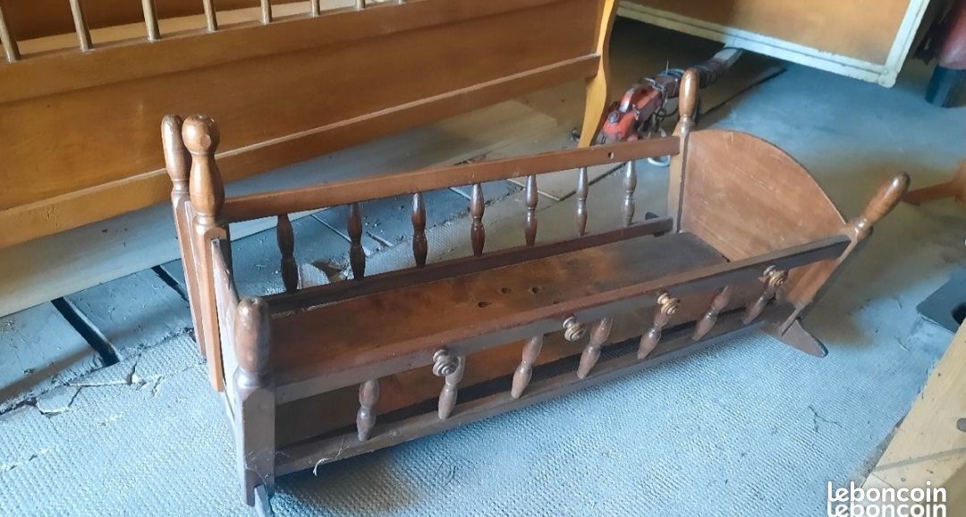 Ancien berceau en bois (image 3)
