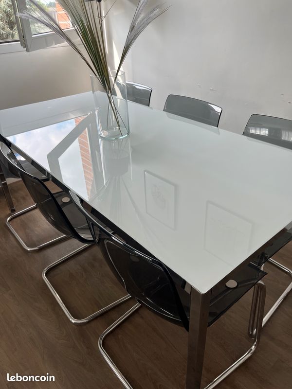 Table a manger ikea + 6 chaises (image 2)