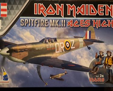 Spitfire iron maiden 1/32 maquette avion Modélisme