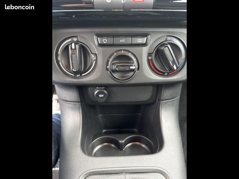 Citroen C3 1.2 PureTech 83 S&S Feel (image 19)