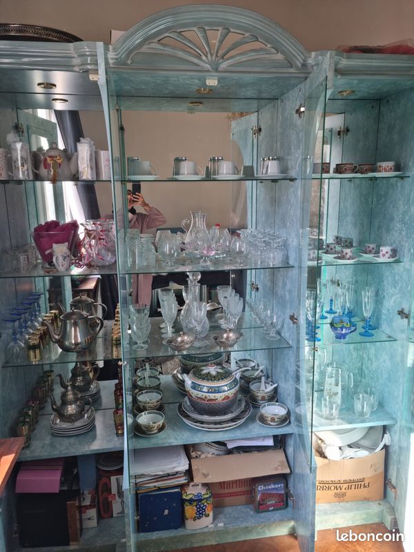 Table à manger et/ ou vitrine (image 2)