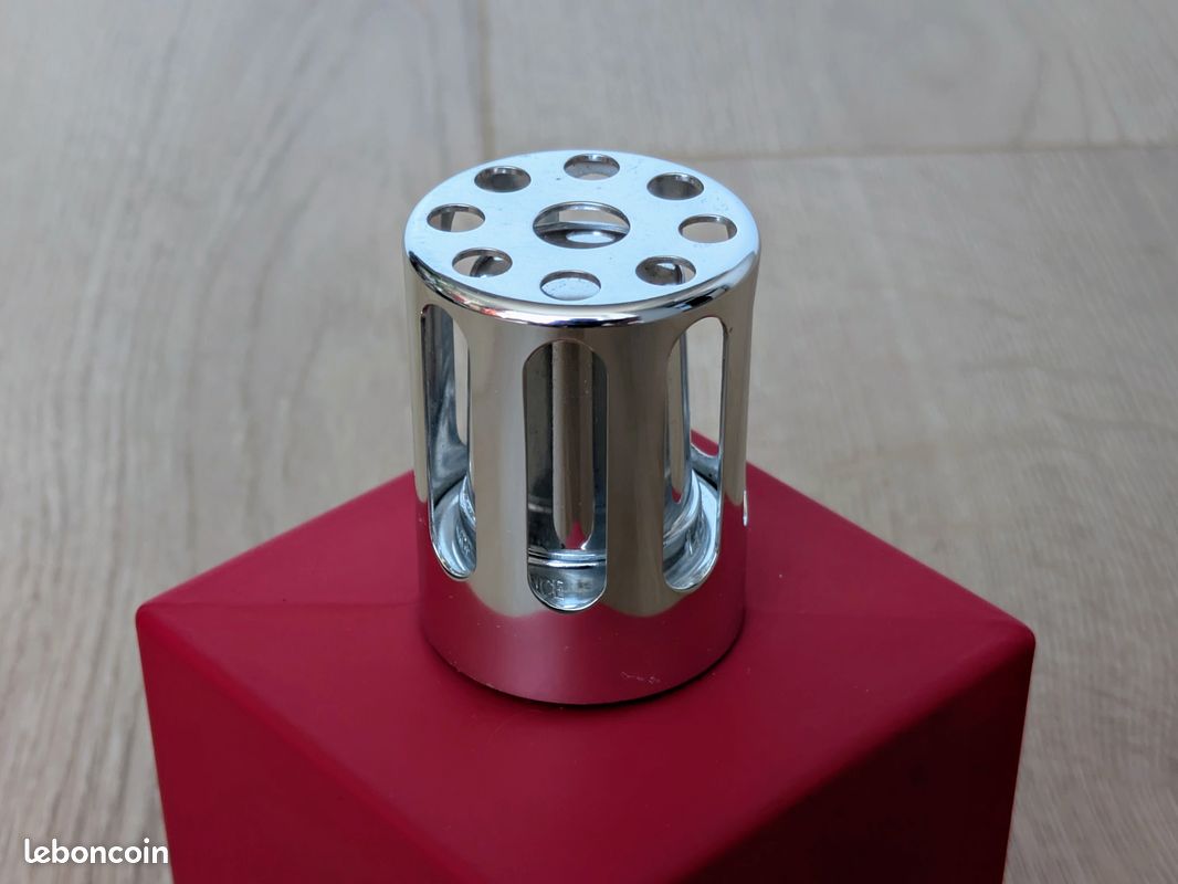 Lampe Berger Paris Modèle Cube Rouge - Décoratif Et Diffuseur De Parfum - Occasion