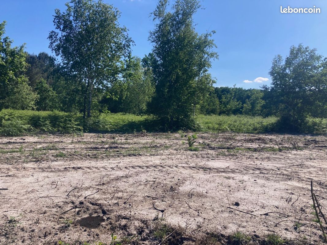 Terrain à bâtir de 730 m² à LABOUHEYRE (40) · 50 000 €